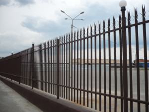 фото металлический забор